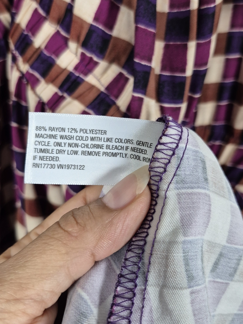Ava & Viv Plaid V-Neck Midi Dress with Pockets Purple Cream XXL - Picture 8 of 8